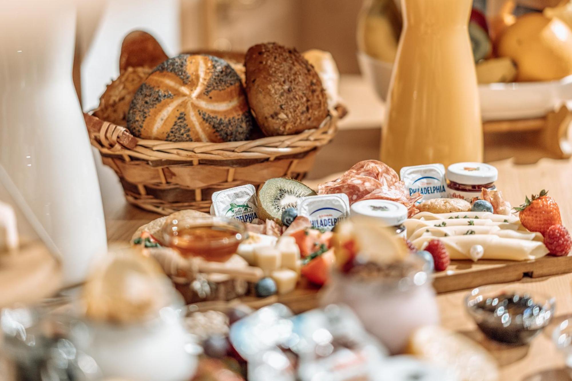 Auer-Fiegl Bed & Breakfast Сьолден Екстериор снимка