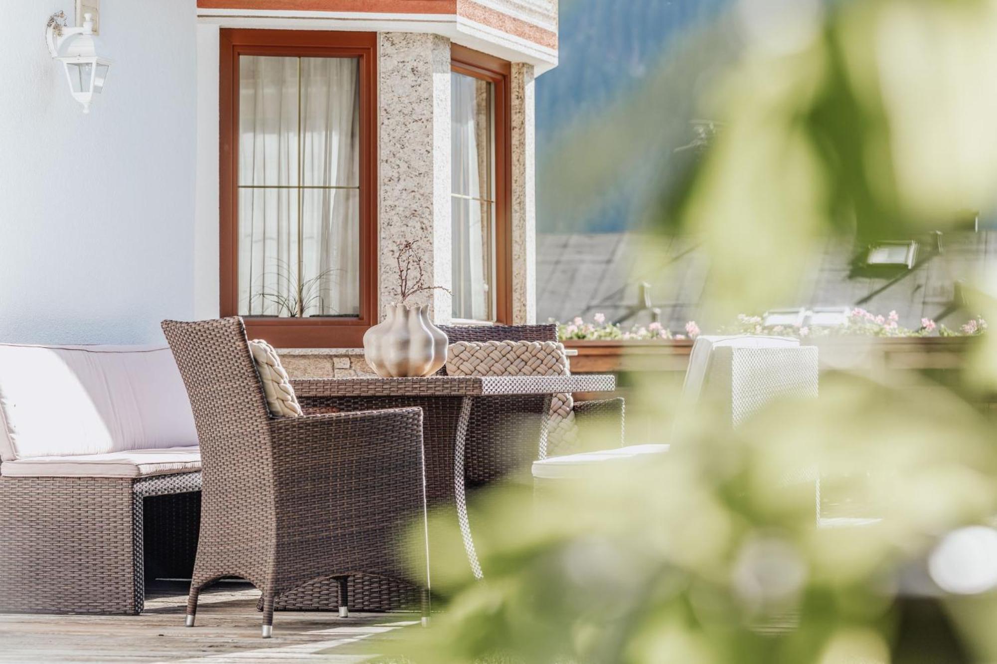 Auer-Fiegl Bed & Breakfast Сьолден Екстериор снимка